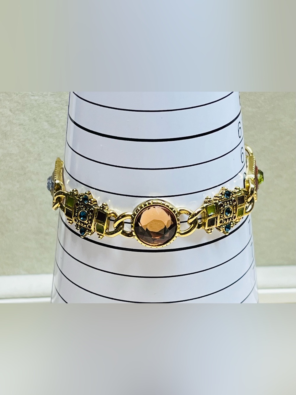 Liz Claiborne LC Signed Gold Tone Multicolor Enamel Cabochon Link Bracelet VTG